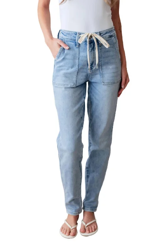 High Rise Vintage Denim Jogger In Light Wash