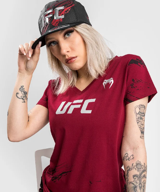 Distressed Women T Shirt with a Laid - Back AestheticUFC Venum Authentic Fight Week 2.0 Women’s Short Sleeve T-Shirt - Red