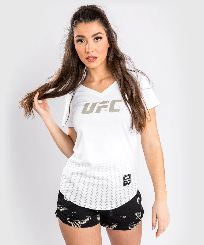 Crop Top Women T Shirt to Pair with High - Waisted BottomsUFC Venum Authentic Fight Week 2.0 Women’s Short Sleeve T-Shirt - White