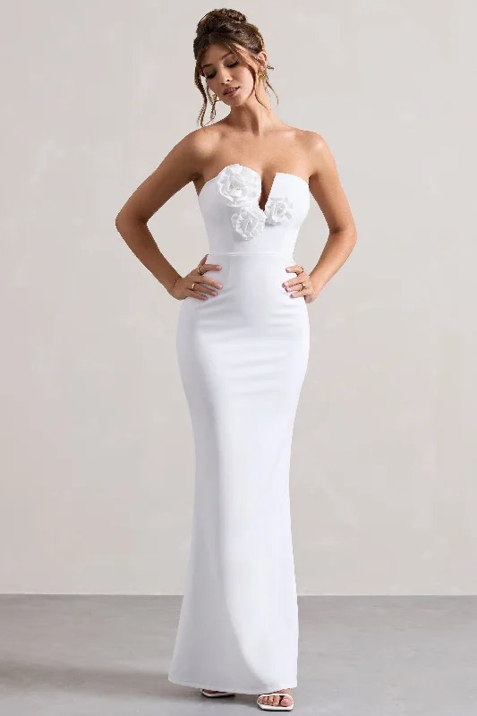 Off - the - Shoulder Women Dress for a Romantic and Feminine LookEnticed | White Strapless V-Neck Maxi Dress With Flowers