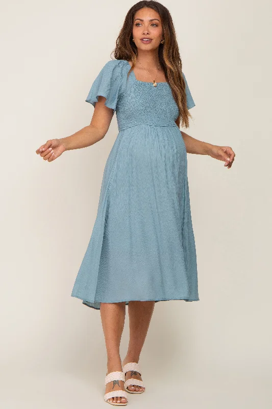 Midi dresses with geometric cutouts for a contemporary and edgy lookLight Blue Smocked Square Neck Flutter Short Sleeve Maternity Midi Dress