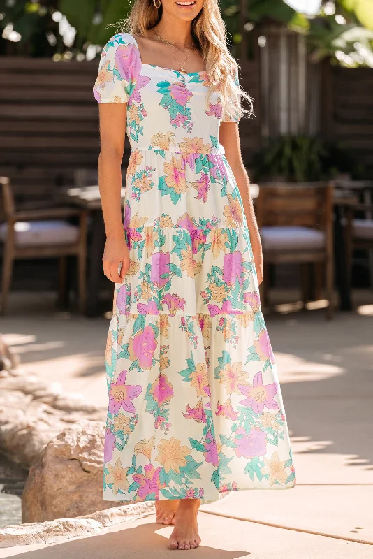 Sleeveless midi dresses with lace details for summer weddingsFloral Puff Sleeve Maxi Dress