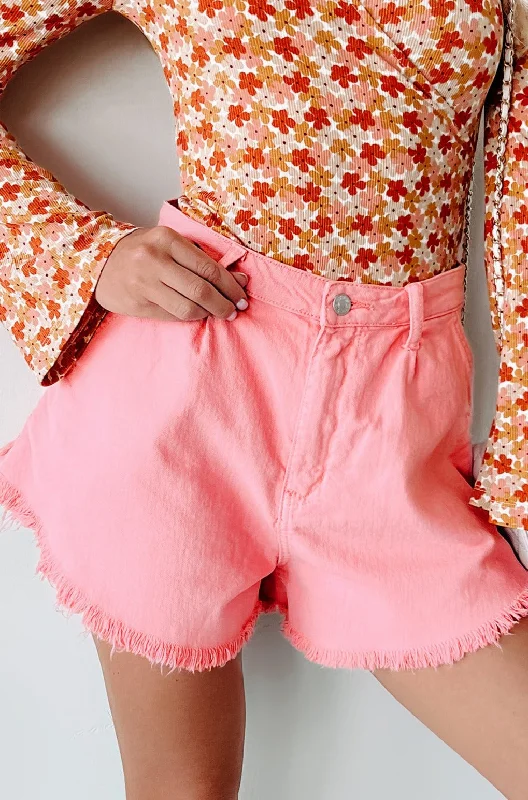 Women's Ruffled Hem Denim Shorts in Light Wash for a Feminine and Fashionable StyleBecky High Waist Frayed Hem Denim Shorts (Pink)