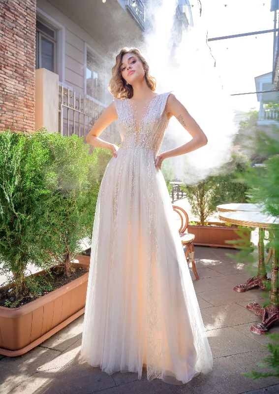 Wedding guest dresses with puff sleeves and knee - length hemsSleeveless Glitter Wedding Gown