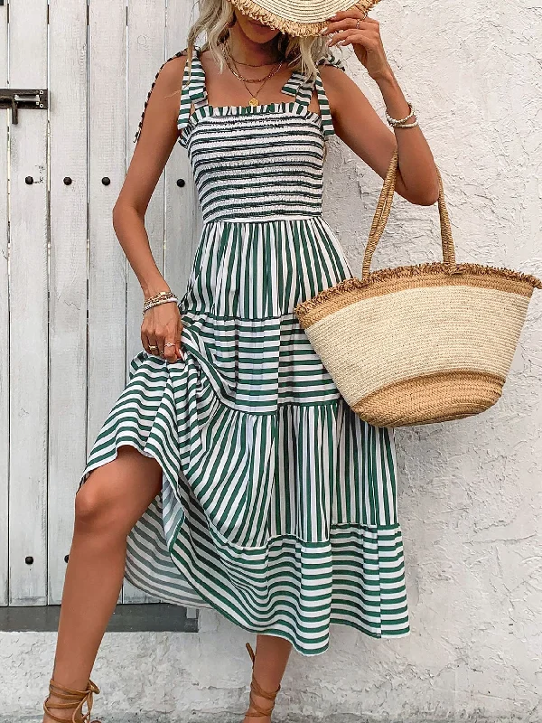 Lace - Embellished Women Dress for an Elegant and Sophisticated AppearanceChic smocked striped midi dress