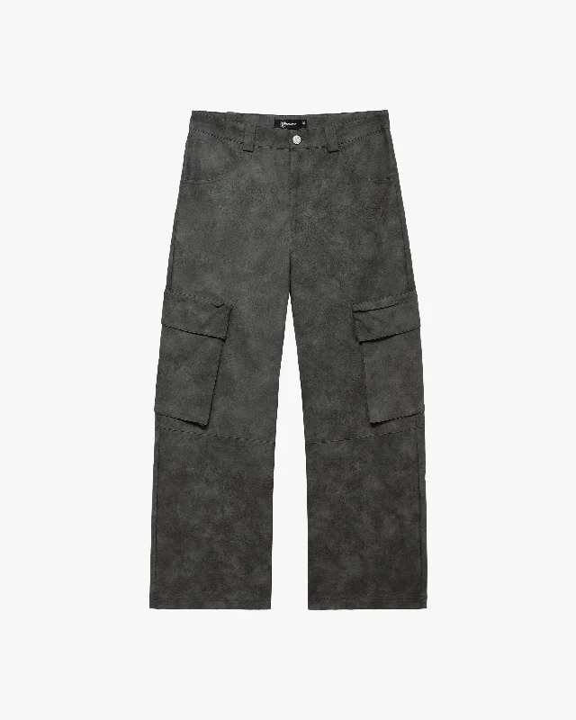 Regular Fit Women's Cargo Pants with Embroidered Details in Pink for a Unique and Stylish TouchSCRIPT LOGO LEATHER PANTS GREY